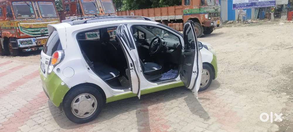Chevrolet Beat Lt 2011 Petrol