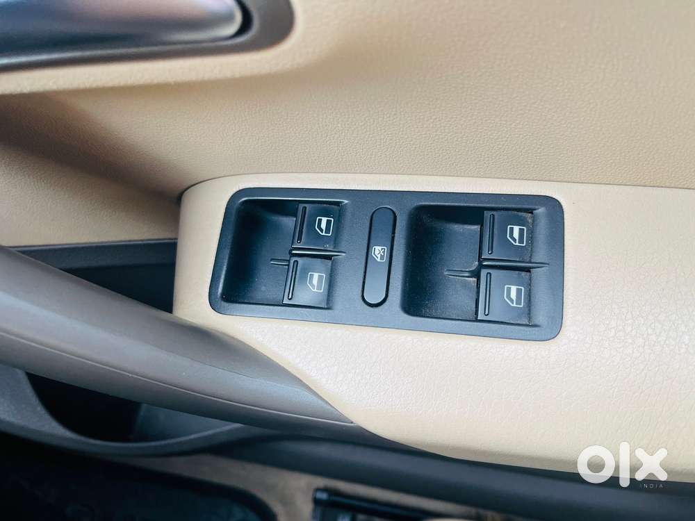 Volkswagen Vento 1.2 Tsi Highline Plus At, 2018, Petrol