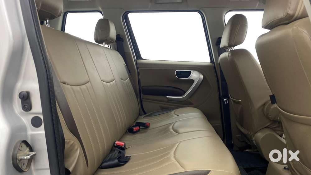 Mahindra Tuv 300 T8 Amt, 2017, Diesel
