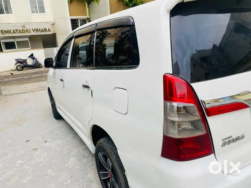 Toyota Innova 2.5 G 2013