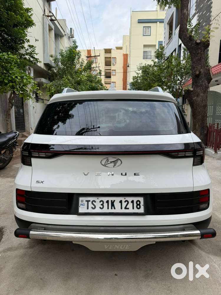 Hyundai Venue Petrol 2023