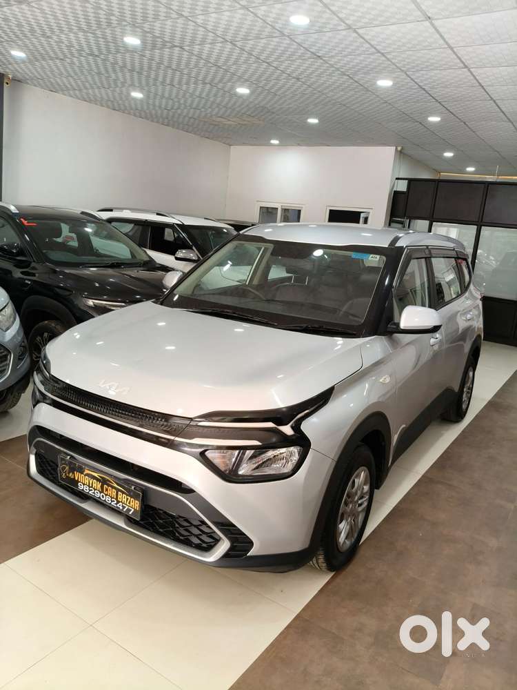 Kia Carens G 1.5 6mt Premium (o) 7-seater, 2023, Petrol
