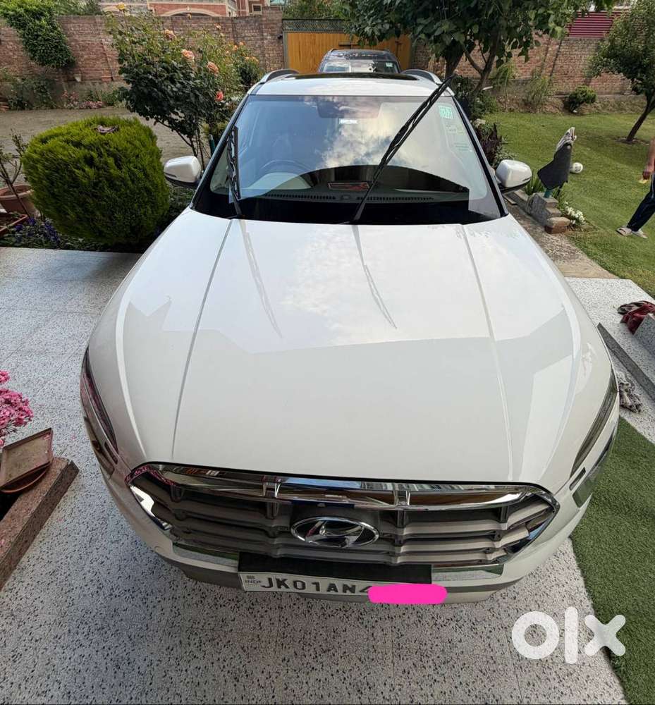 Panaromic Sunroof, Extended Warranty Upto Jan 2028, Milage 17-18 Ave
