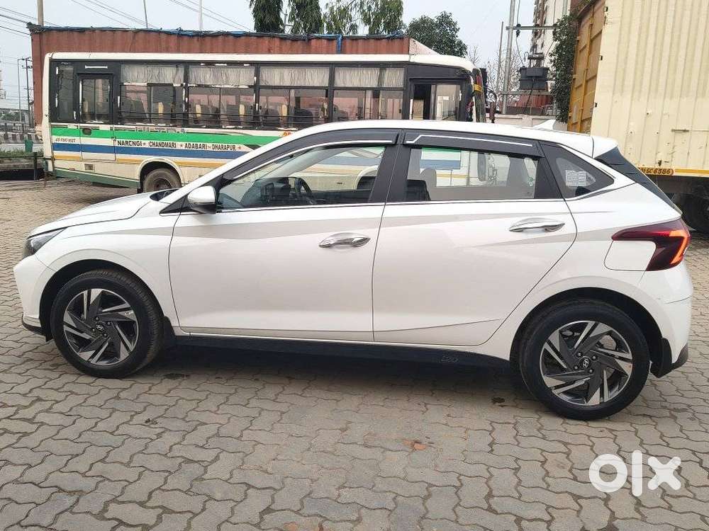 Hyundai I20 Asta (o) 1.2 Ivt, 2022, Petrol