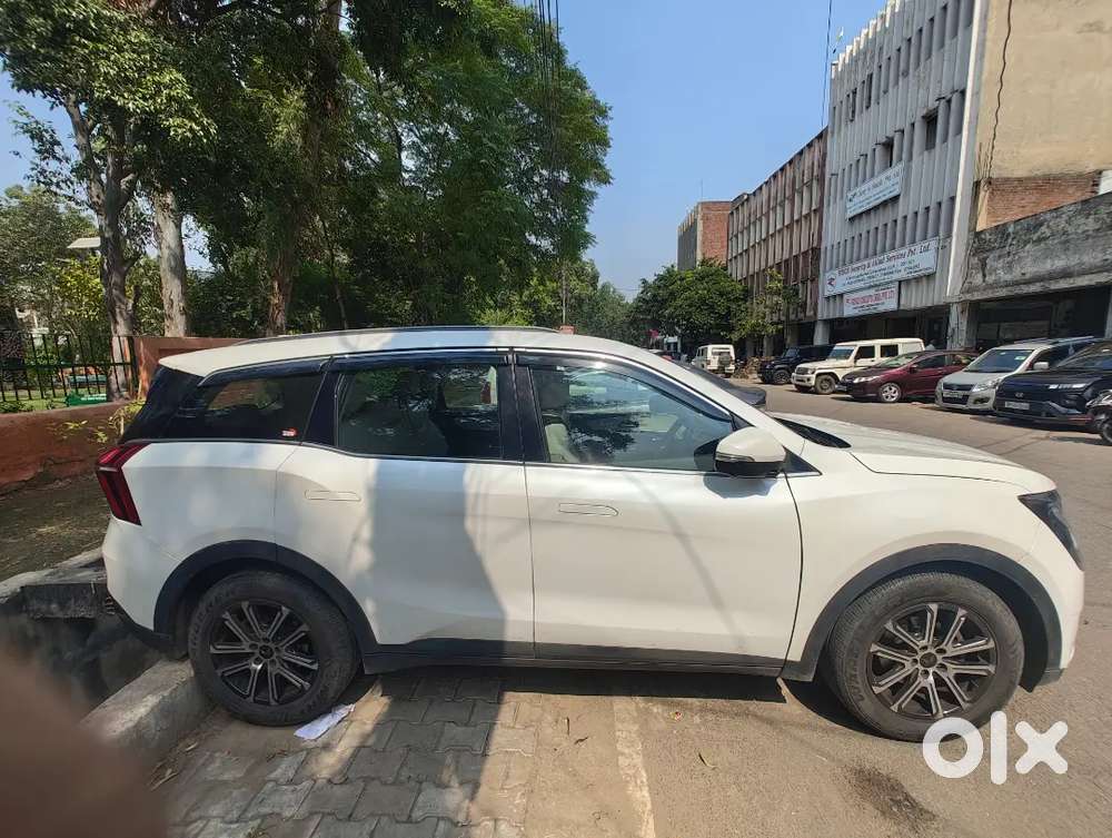 Mahindra Xuv700 2022 Diesel 105000 Km Driven