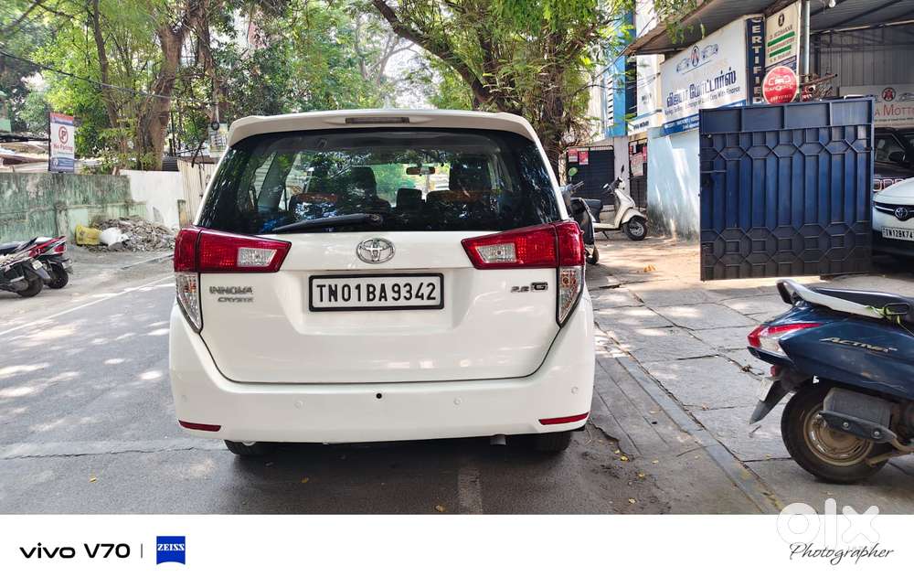Toyota Innova Crysta 2.8 Gx At, 2016, Diesel