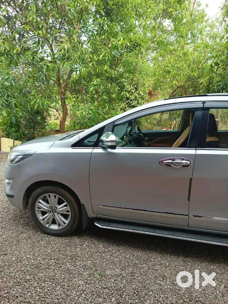 Toyota Innova Crysta Z 2.8 Automatic 2017 Diesel 138750 Km Driven