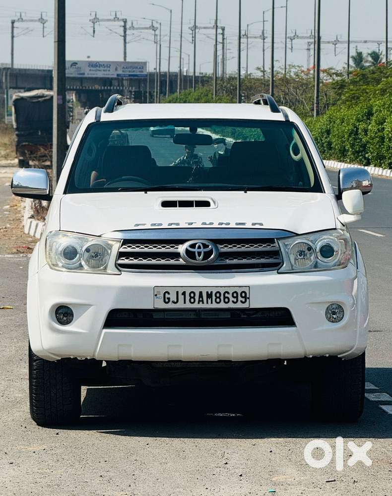 Toyota Fortuner 4x2 Mt 2.8 Diesel, 2011, Diesel