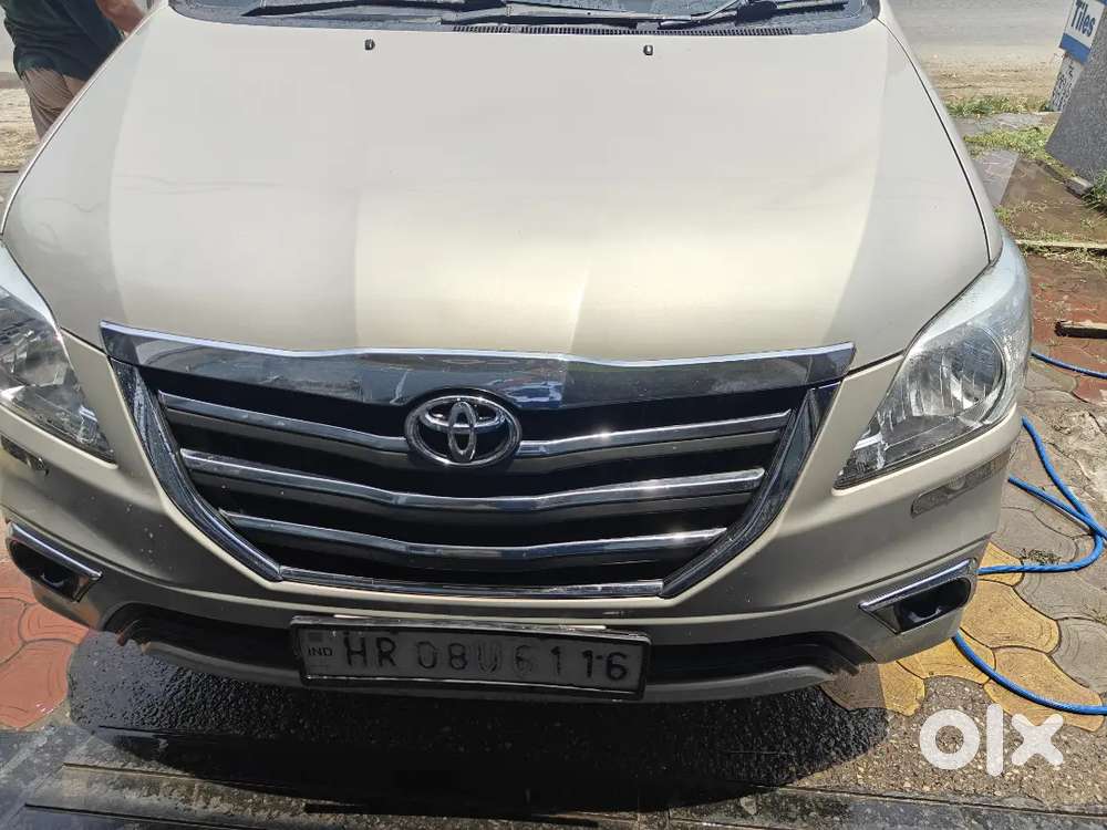 Toyota Innova 2015 Diesel Well Maintained