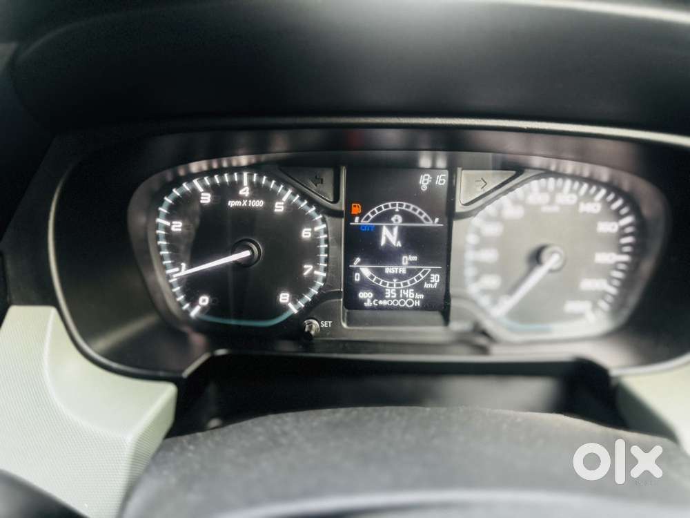 Tata Punch 1.2 Revotron Accomplished Camo Amt, 2022, Petrol