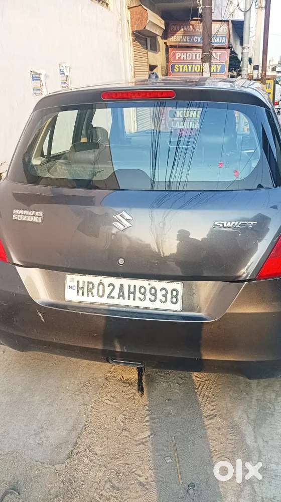 Maruti Suzuki Swift 2016 Petrol 75000 Km Driven