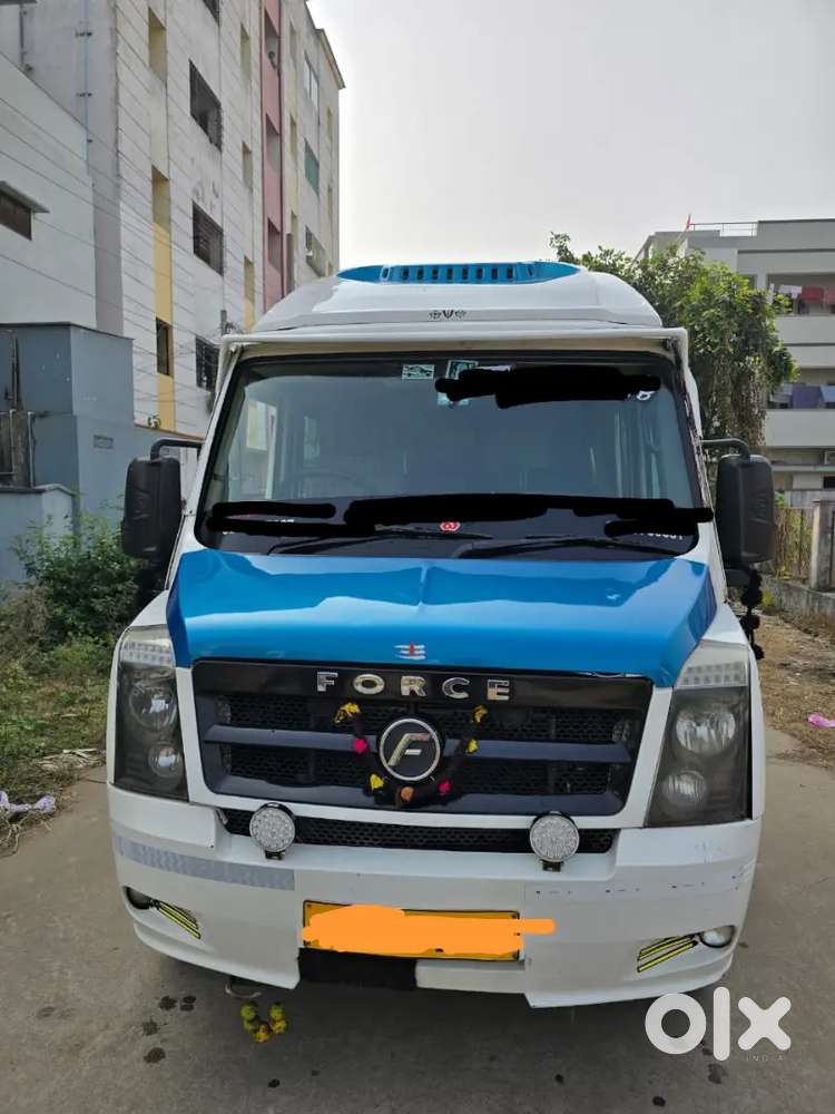 Force Motors Tempo Traveller 2017 Variant 12 Str