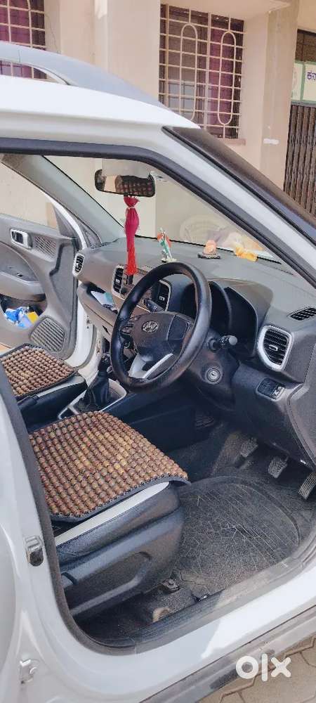 Hyundai Venue 2021 Petrol Well Maintained
