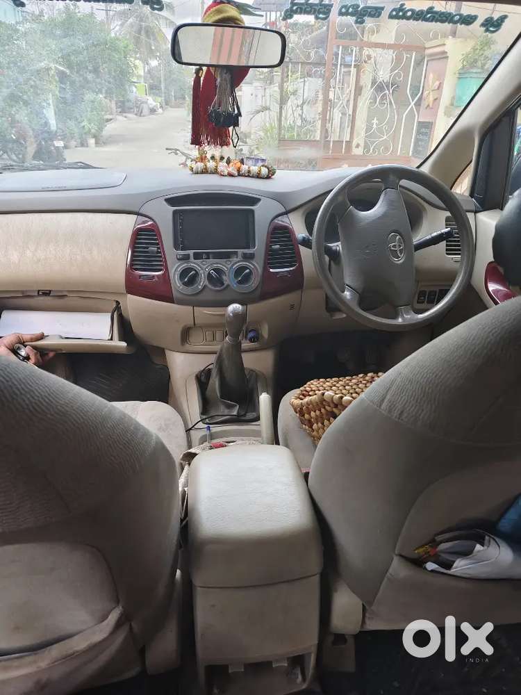 Toyota Innova 2005 Petrol 110000 Km Driven