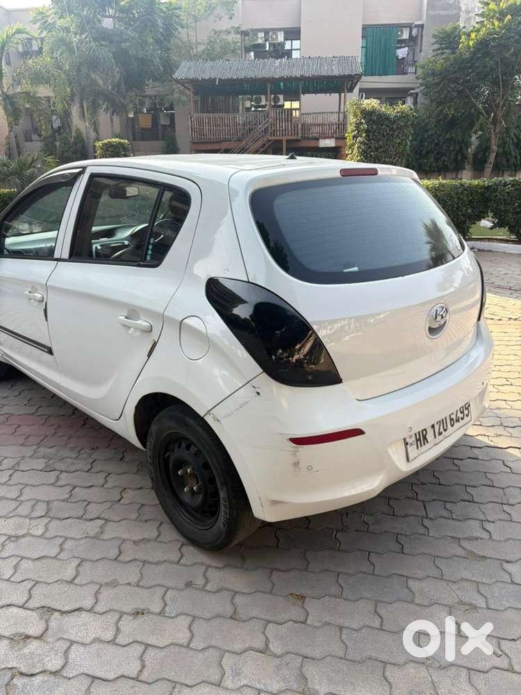 Hyundai I20 2013 Diesel 100000 Km Driven