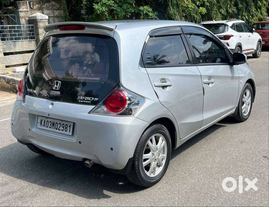 Honda Brio V Mt, 2012, Petrol