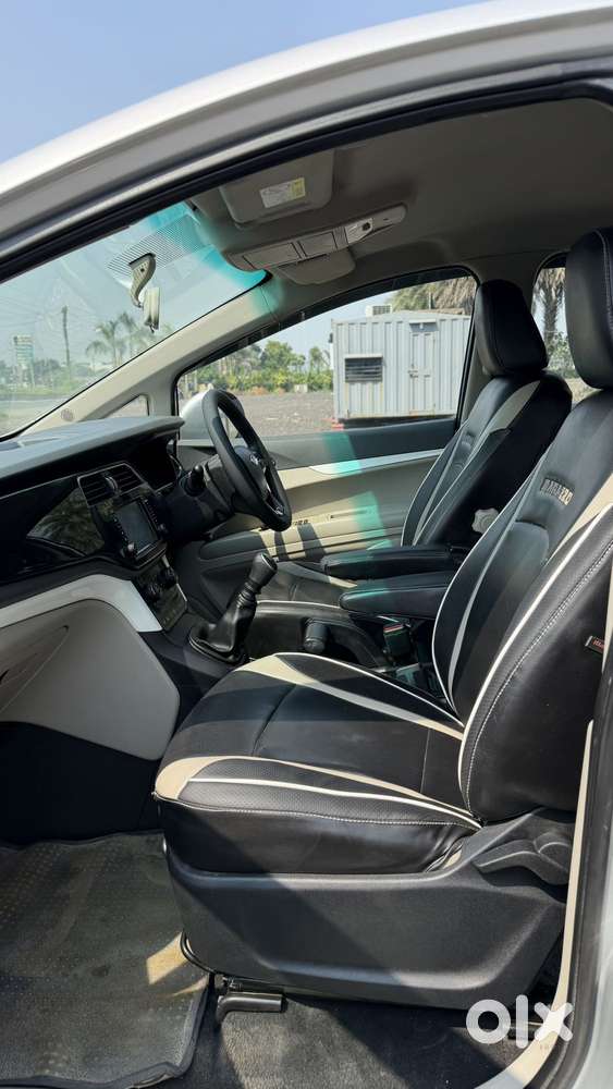 Mahindra Marazzo M6, 2018, Diesel