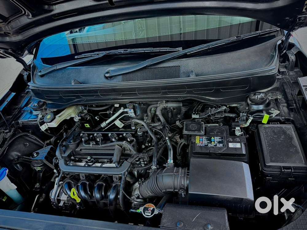 Hyundai Venue 2025 Petrol Well Maintained