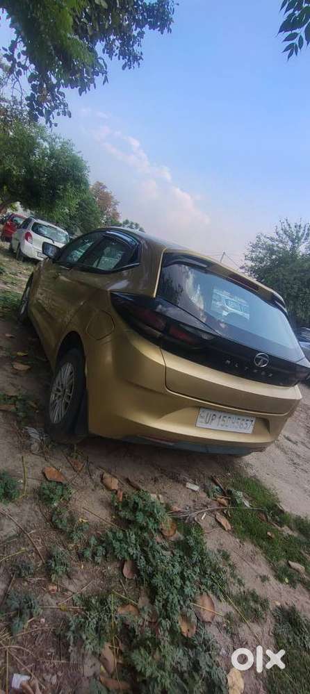 Tata Altroz 1.2 Xe, 2020, Petrol