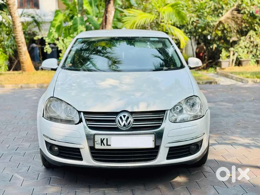 Volkswagen Jetta 2011 Diesel 124500 Km Driven New Papers April 2031