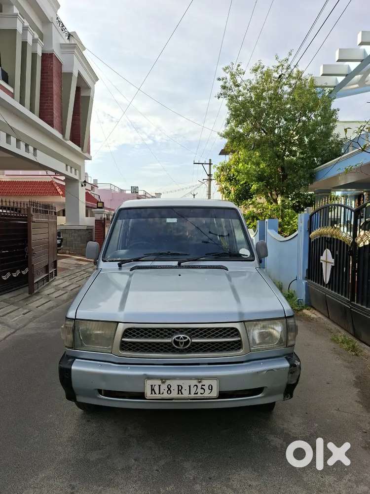 Toyota Qualis Gs 2000