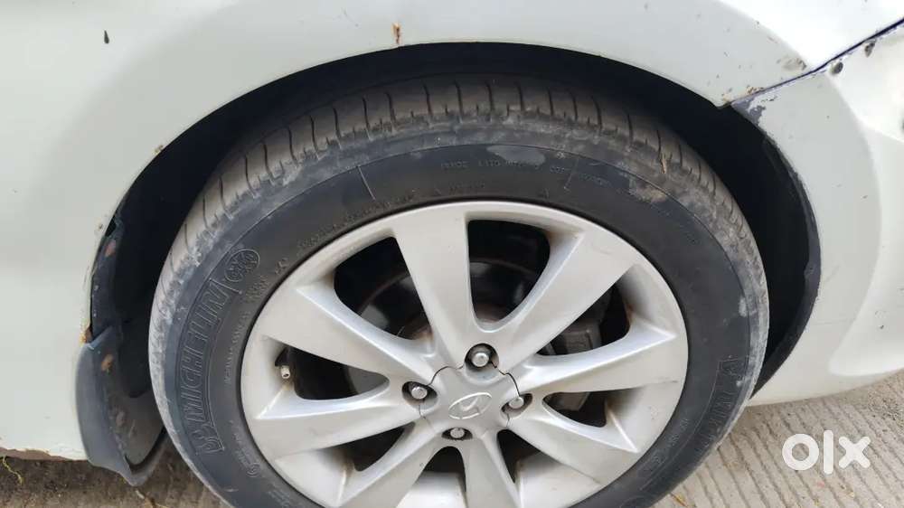 Hyundai Verna 2011 Diesel 87000