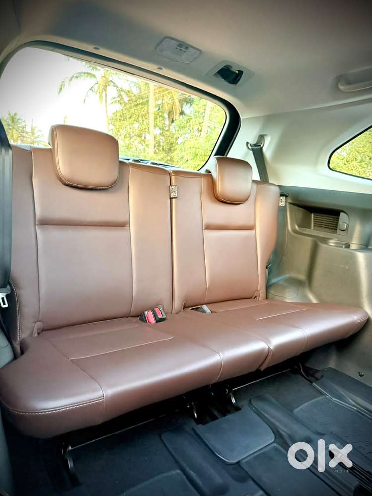 Toyota Innova Hycross 2.0 Zx (o) Hybrid 7 Str, 2025, Petrol