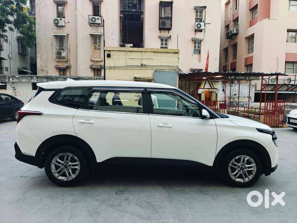 Kia Carens G 1.5 6mt Premium (o) 7-seater, 2024, Diesel