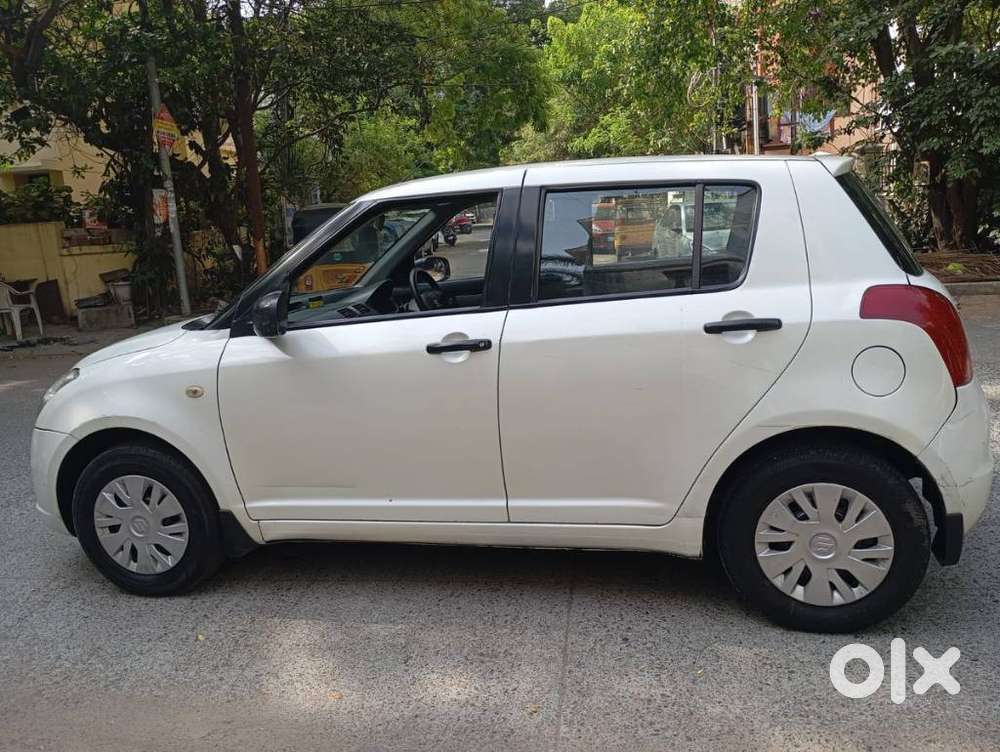 Maruti Suzuki Swift Vxi + Manual, 2007, Petrol