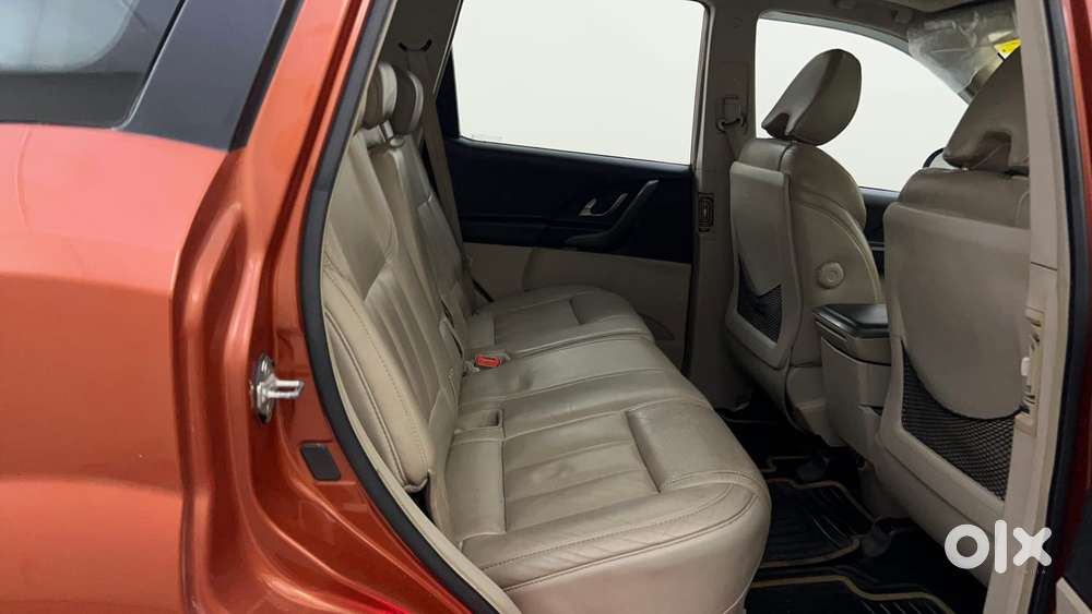 Mahindra Xuv500 2.2 W10, 2015, Diesel