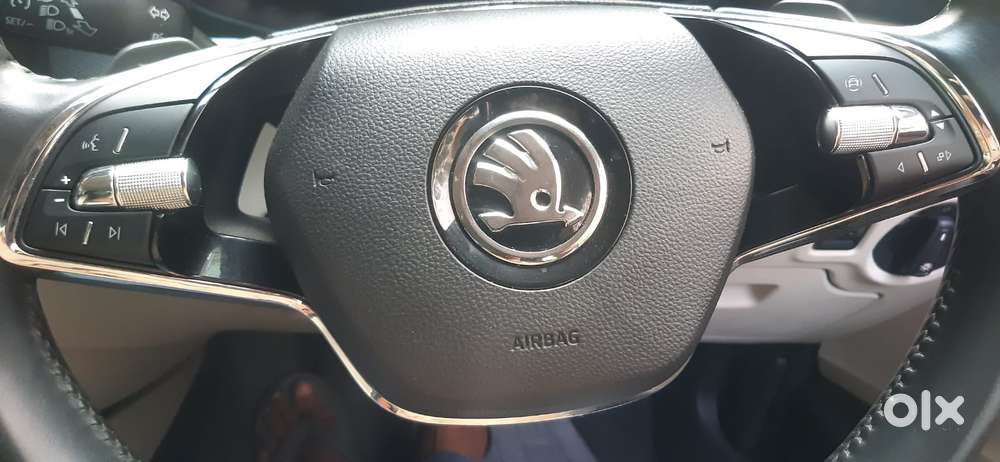 Skoda Slavia 1.0 Tsi Style At, 2024, Petrol