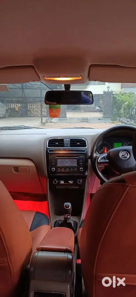 Skoda Rapid 2014 Diesel Well Maintained..all New Tyres Smooth Engine..