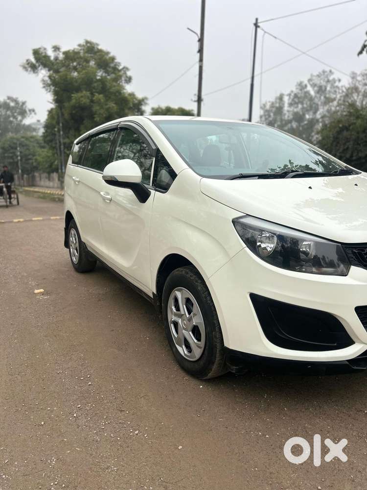 Mahindra Marazzo M2, 2018, Diesel