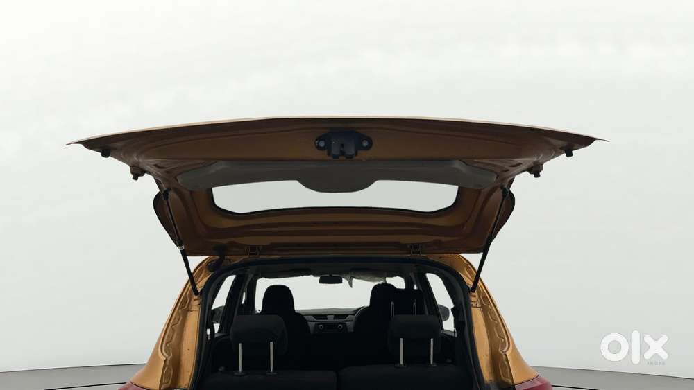 Renault Triber Rxl, 2021, Petrol