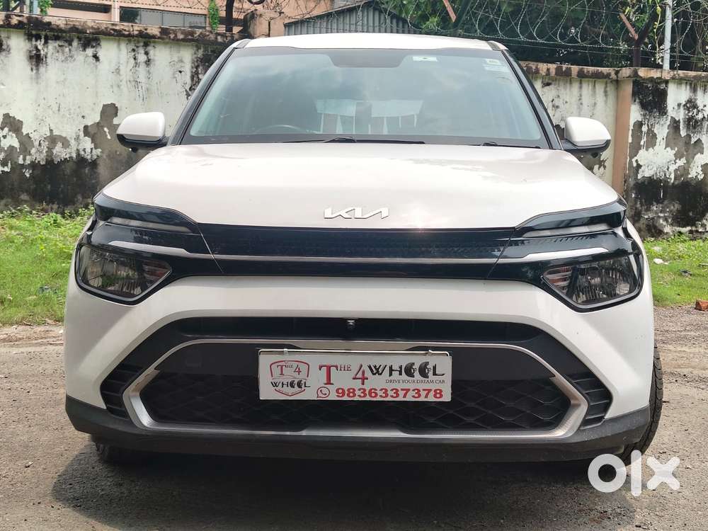 Kia Carens 1.5 Premium 7 Str, 2022, Petrol