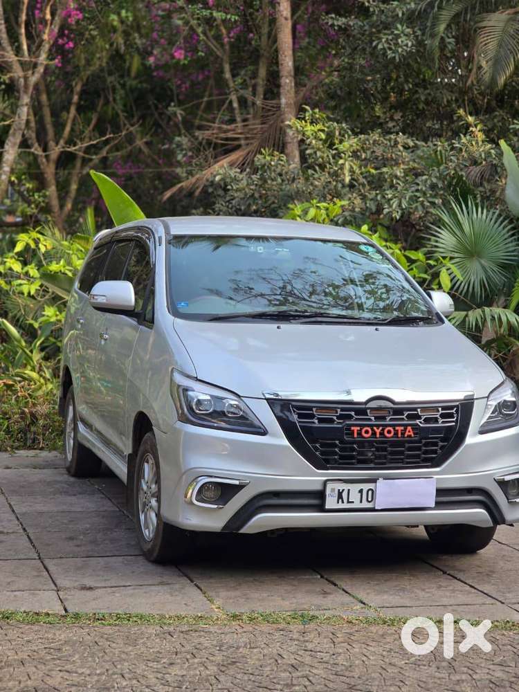 Toyota Innova 2012 Diesel Well Maintained