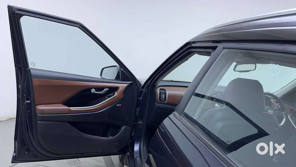 Hyundai Alcazar 2.0 Signature (o) Petrol At 7 Str, 2022, Petrol