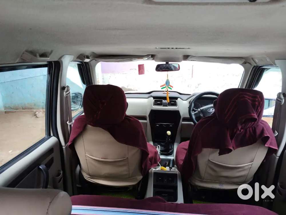 Mahindra Scorpio S6+ 2015 Diesel Manual
