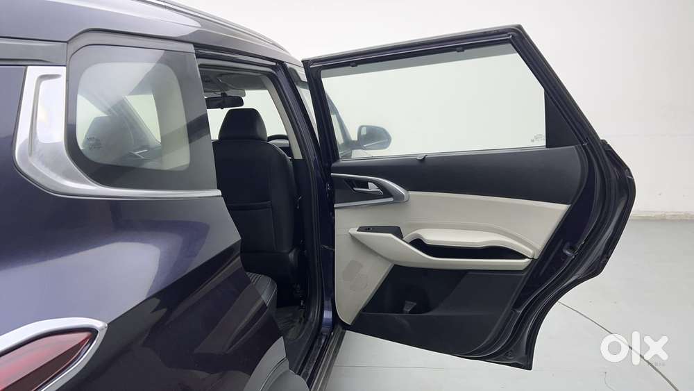 Kia Carens 1.4 Prestige 7 Str, 2022, Petrol