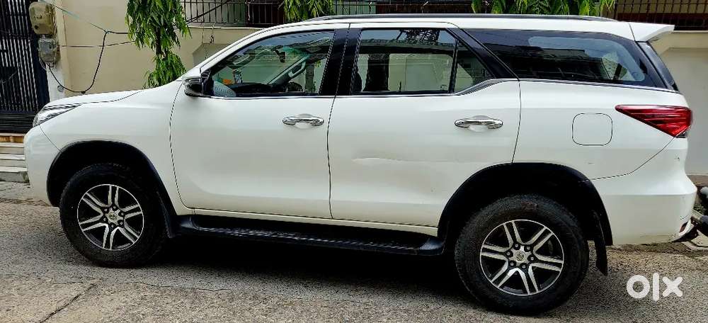 Showroom Condition Fortuner 4×2 Manual Dieswl