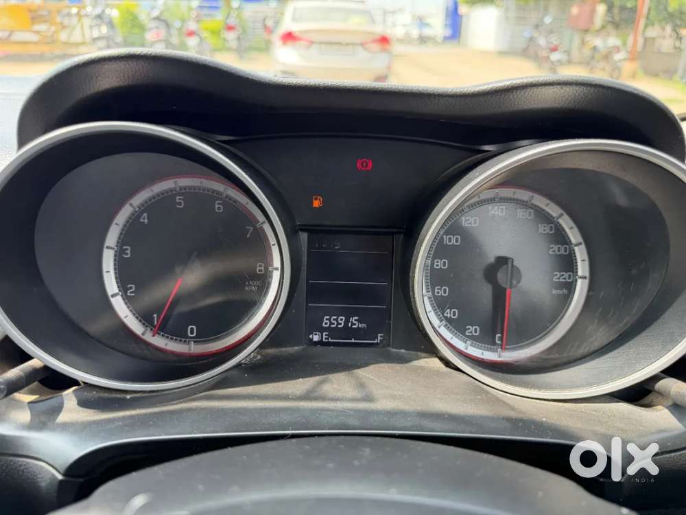 Maruti Suzuki Swift Vxi, 2021, Petrol
