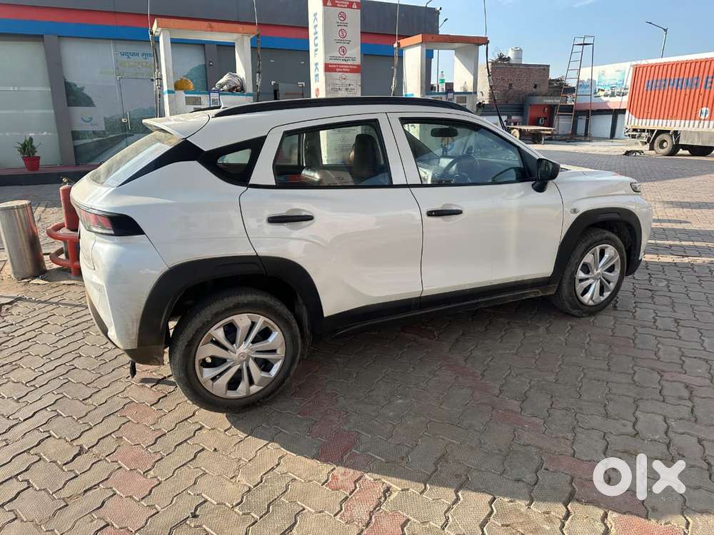 Maruti Suzuki Fronx Sigma 1.2 Mt, 2024, Cng & Hybrids