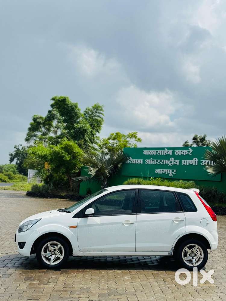 Ford Figo Petrol Titanium, 2011, Petrol
