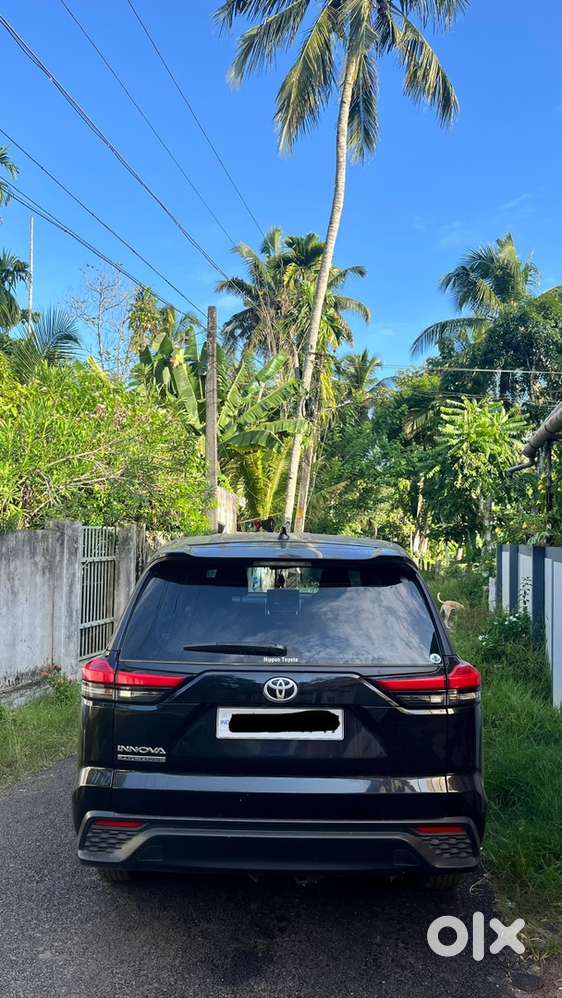 Toyota Innova Hycross 2023 Automatic