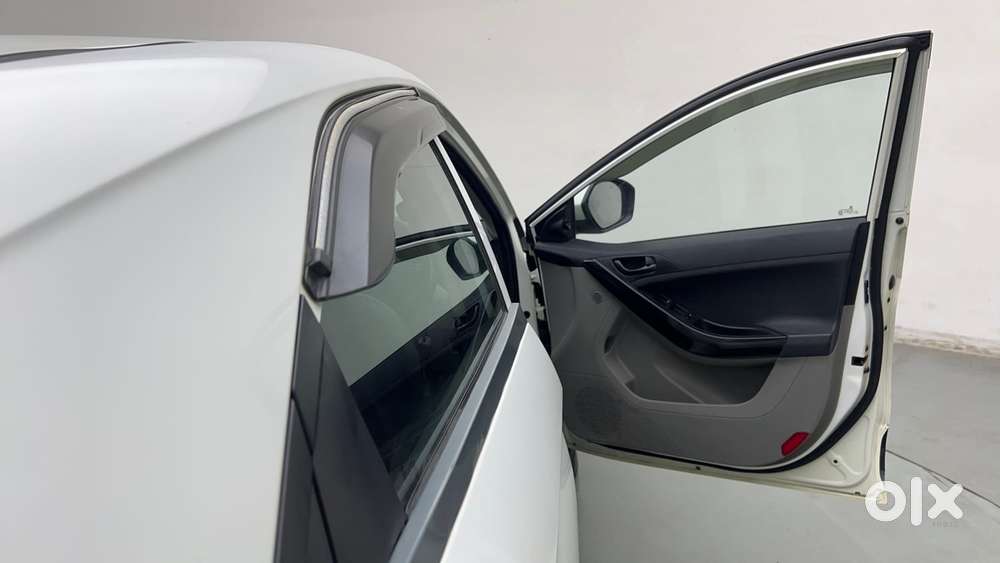 Tata Nexon 1.5 Revotorq Xma Amt (s), 2019, Petrol