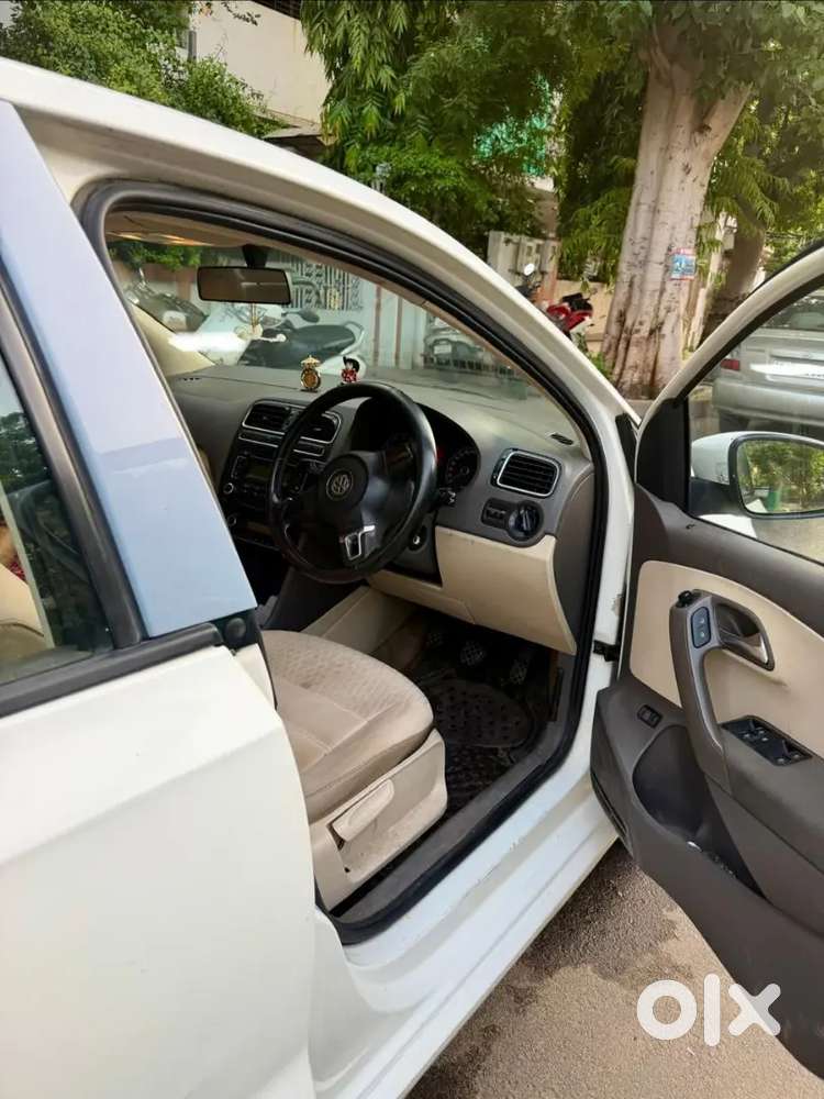 Volkswagen Vento 2011 Petrol Highline Manual