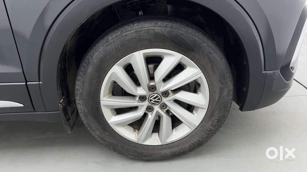 Volkswagen Taigun 1.0 Tsi Highline At, 2022, Petrol