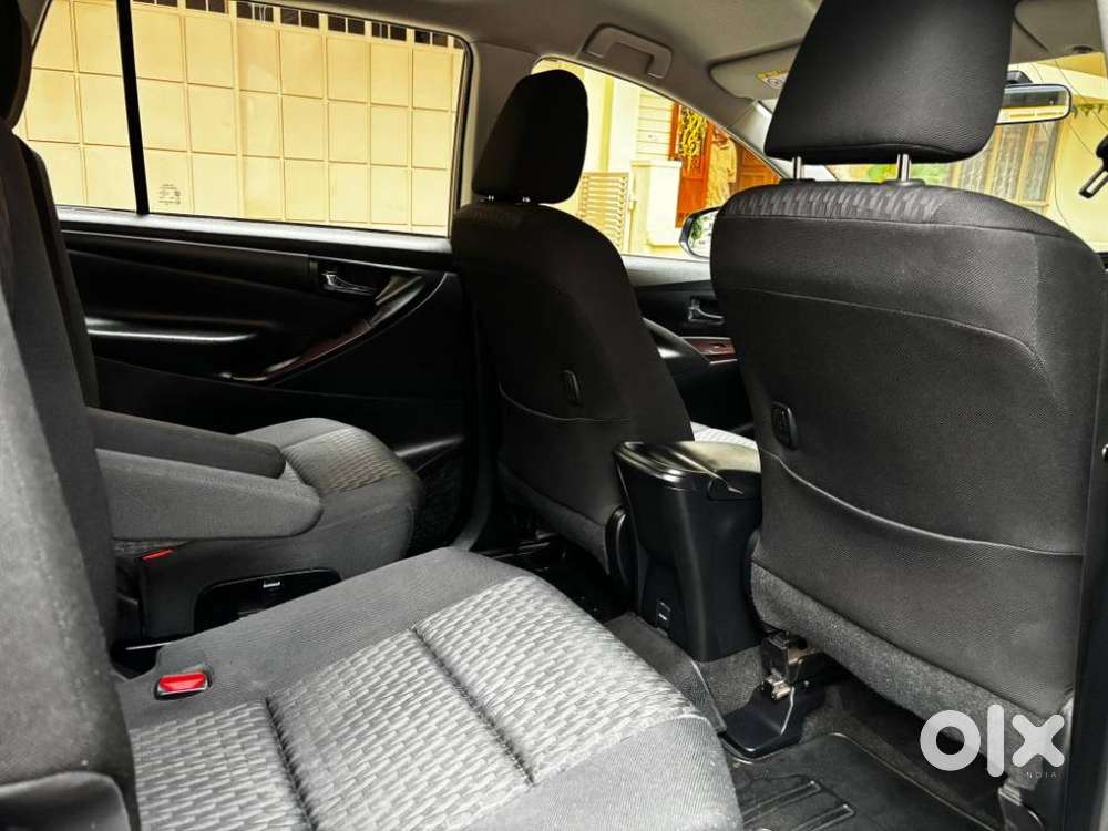 Toyota Innova Crysta 2.4 G Plus Mt 8s, 2020, Diesel