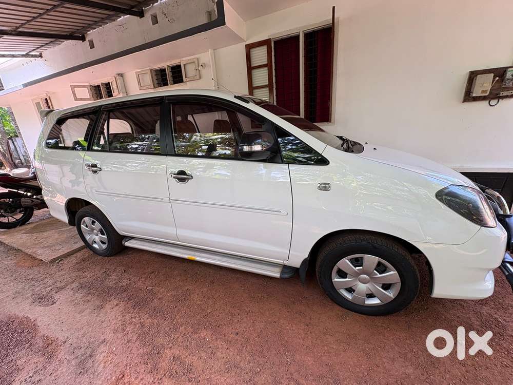 Toyota Innova 2012 Diesel Car