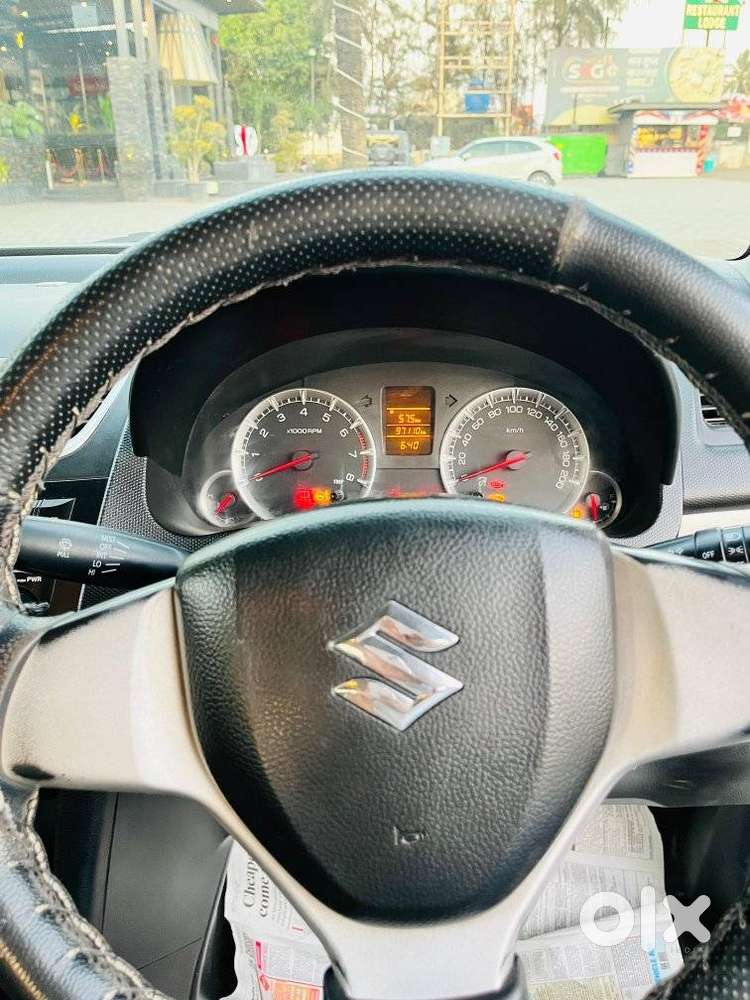 Maruti Suzuki Swift Vxi, 2016, Petrol